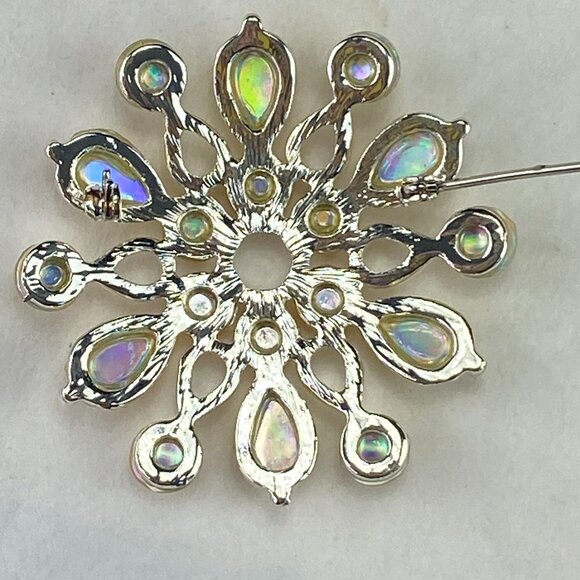 Vintage Trifari Snowflake Brooch Christmas Pin - Picture 5 of 8